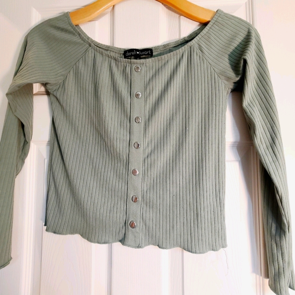 Off shoulder crop top